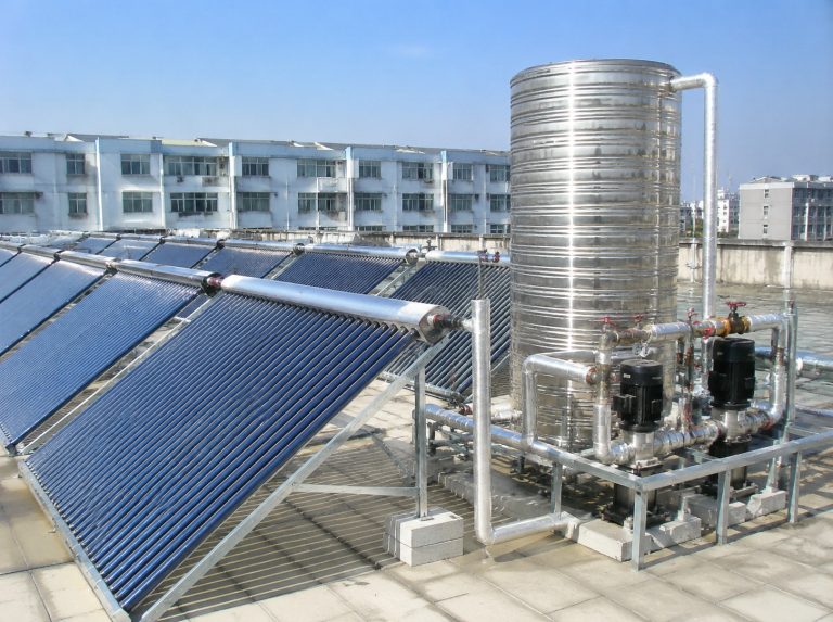 团风县商用大容量真空管太阳能热水系统